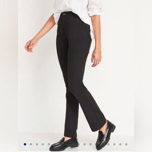 NWT Old Navy High-Waisted Wow Boot-Cut Pant for Women. Black size 2